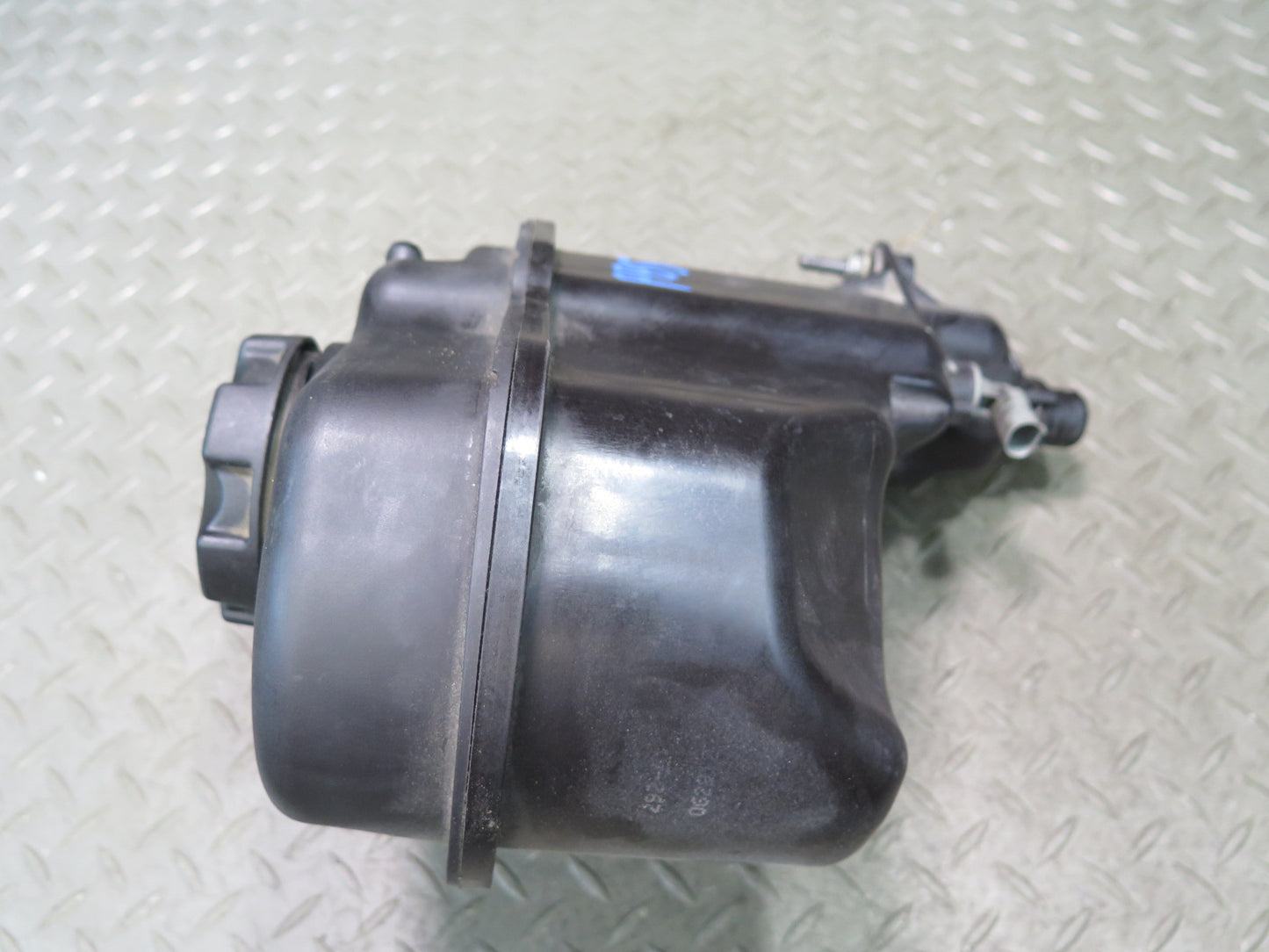 2006-2010 BMW E63 E64 M6 Engine Coolant Expansion Overflow Reservoir Tank