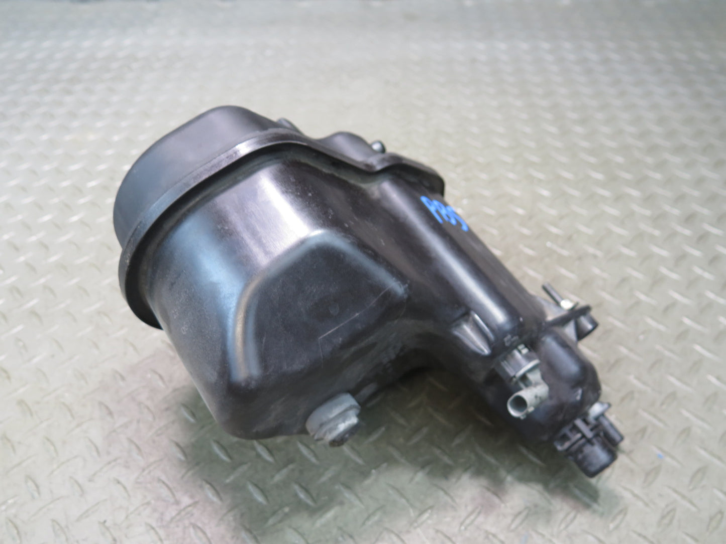2006-2010 BMW E63 E64 M6 Engine Coolant Expansion Overflow Reservoir Tank
