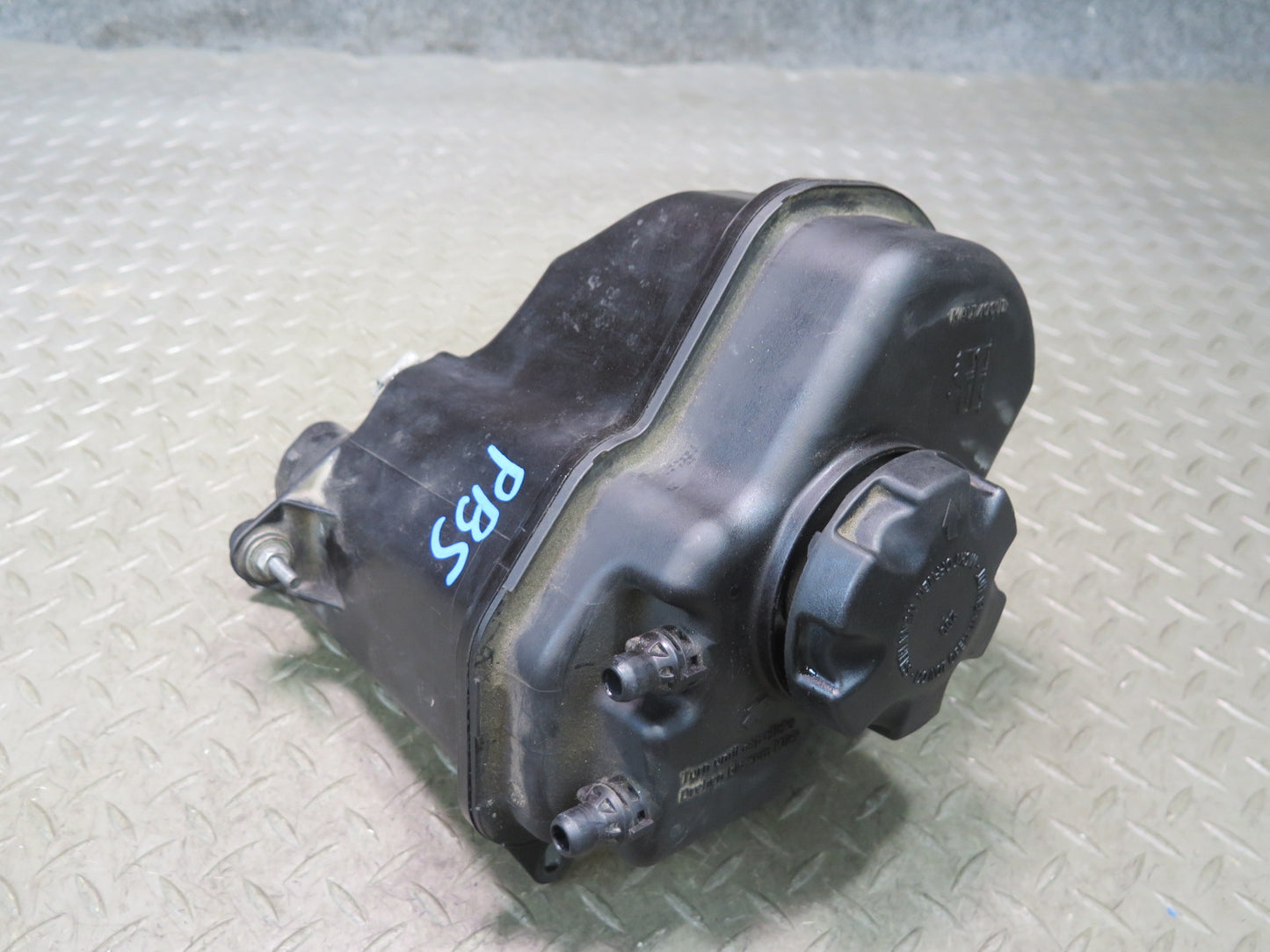 2006-2010 BMW E63 E64 M6 Engine Coolant Expansion Overflow Reservoir Tank