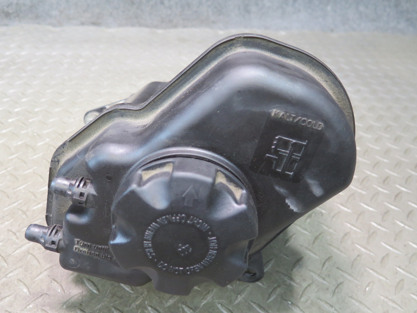 2006-2010 BMW E63 E64 M6 Engine Coolant Expansion Overflow Reservoir Tank