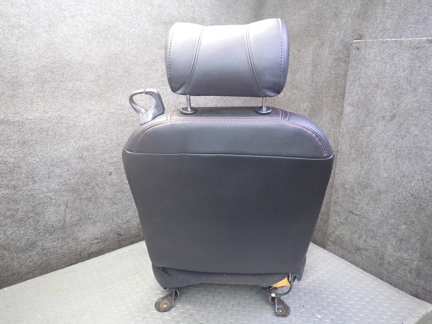 02-05 Ford Thunderbird Set of 2 Front Left & Right Leather Seat RED & Black OEM