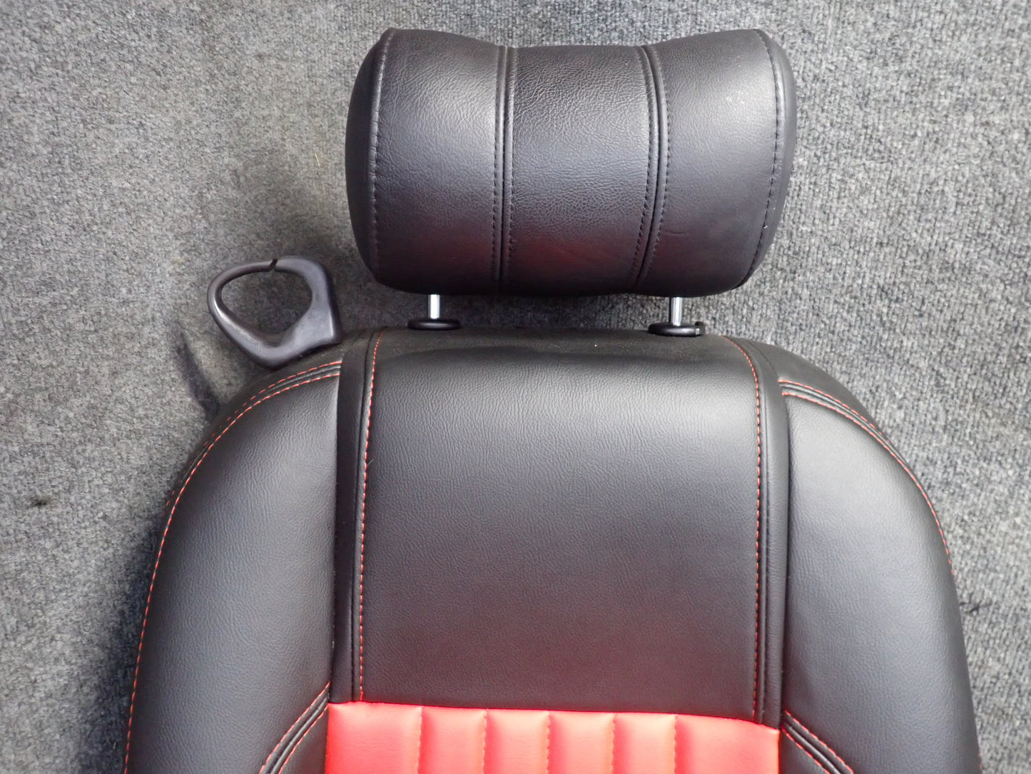02-05 Ford Thunderbird Set of 2 Front Left & Right Leather Seat RED & Black OEM