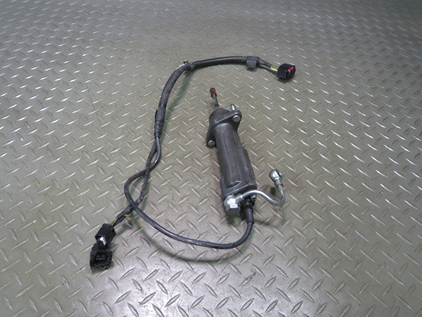 2006-2010 BMW E63 E64 M6 SMG Transmission Clutch Slave Hydraulic Cylinder