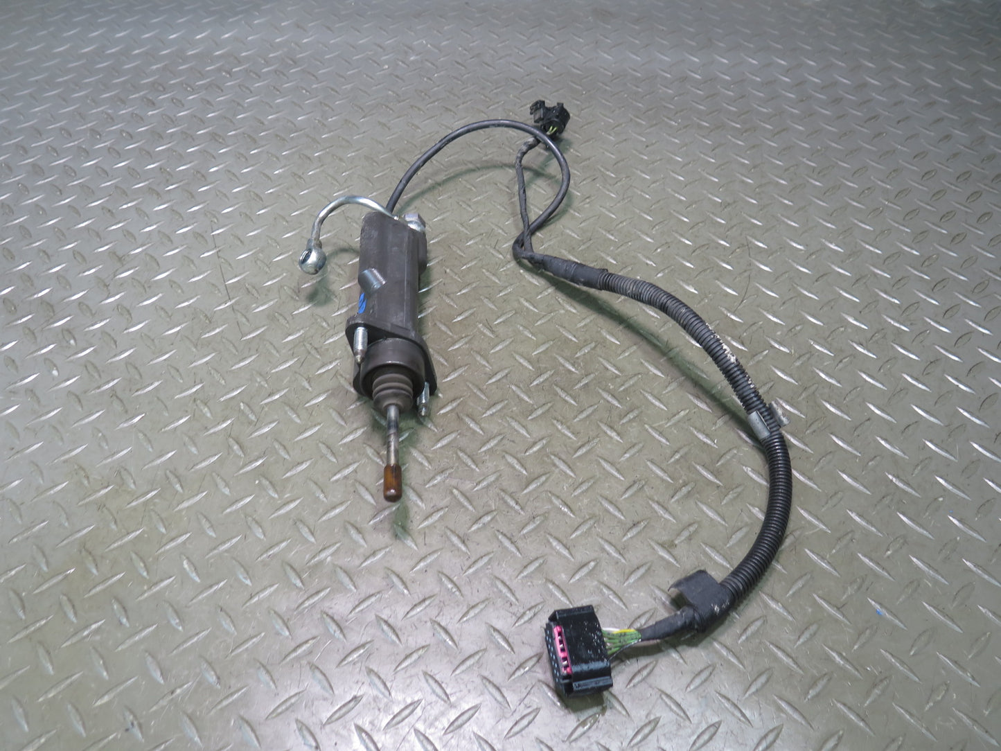 2006-2010 BMW E63 E64 M6 SMG Transmission Clutch Slave Hydraulic Cylinder