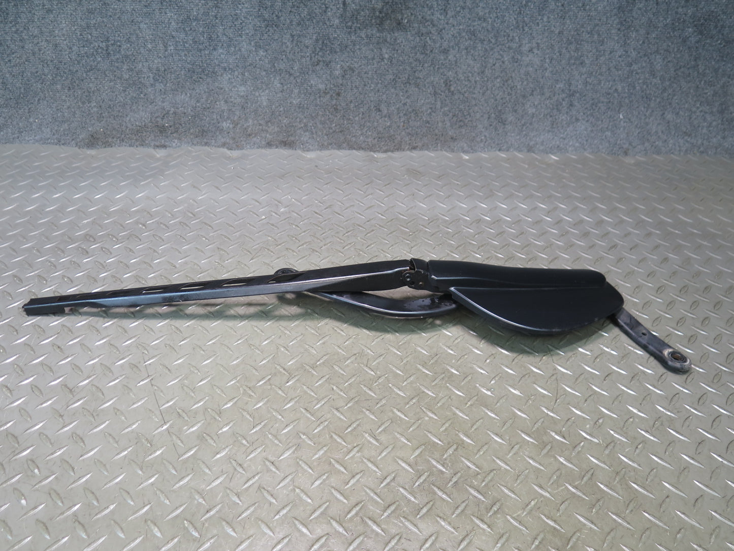 2006-2010 BMW E63 E64 M6 Front Left & Right Windshield Wiper Arm Set of 2