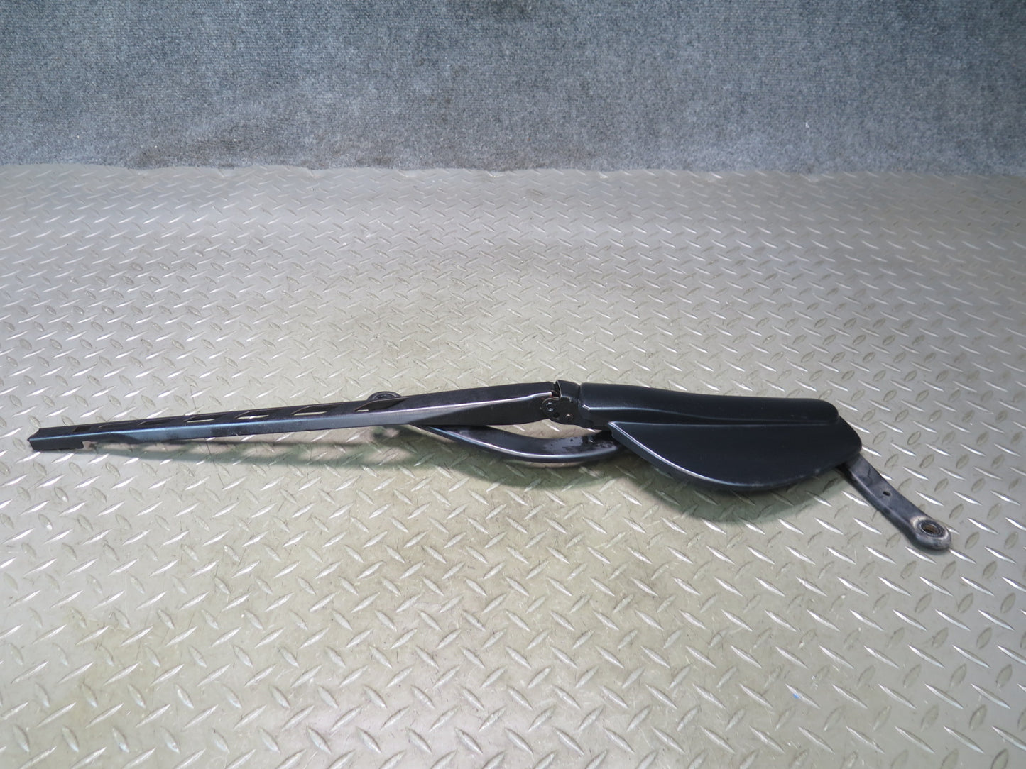 2006-2010 BMW E63 E64 M6 Front Left & Right Windshield Wiper Arm Set of 2