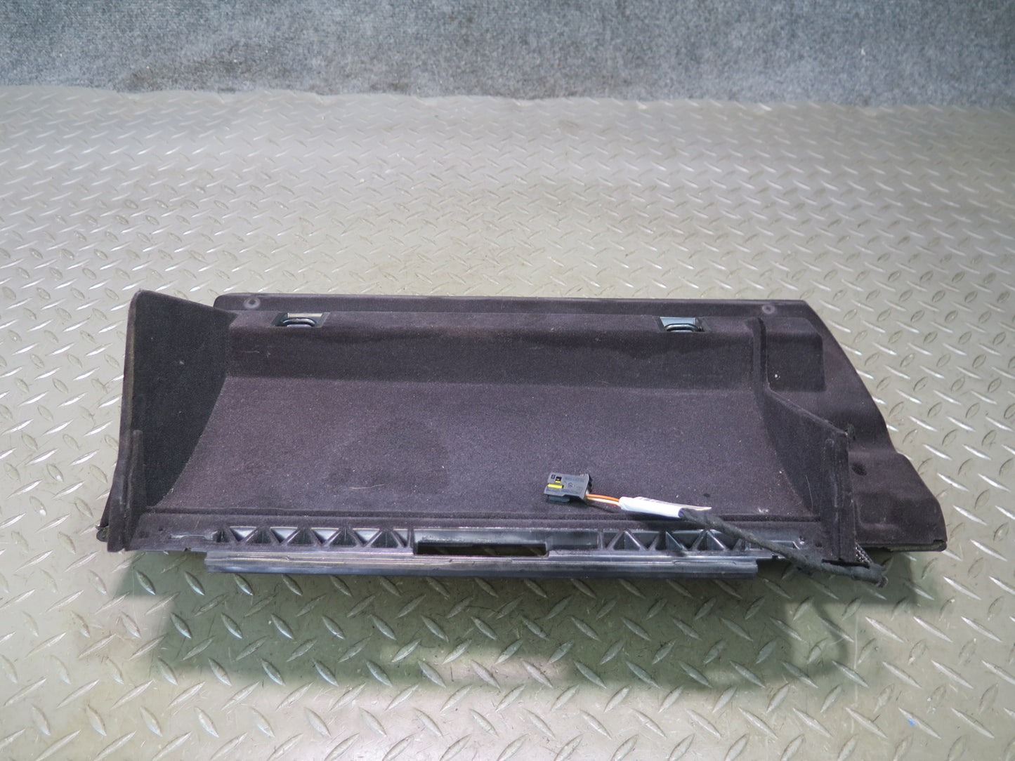 2006-2010 BMW E63 E64 M6 Dash Front Right Glove Box Compartment Storage