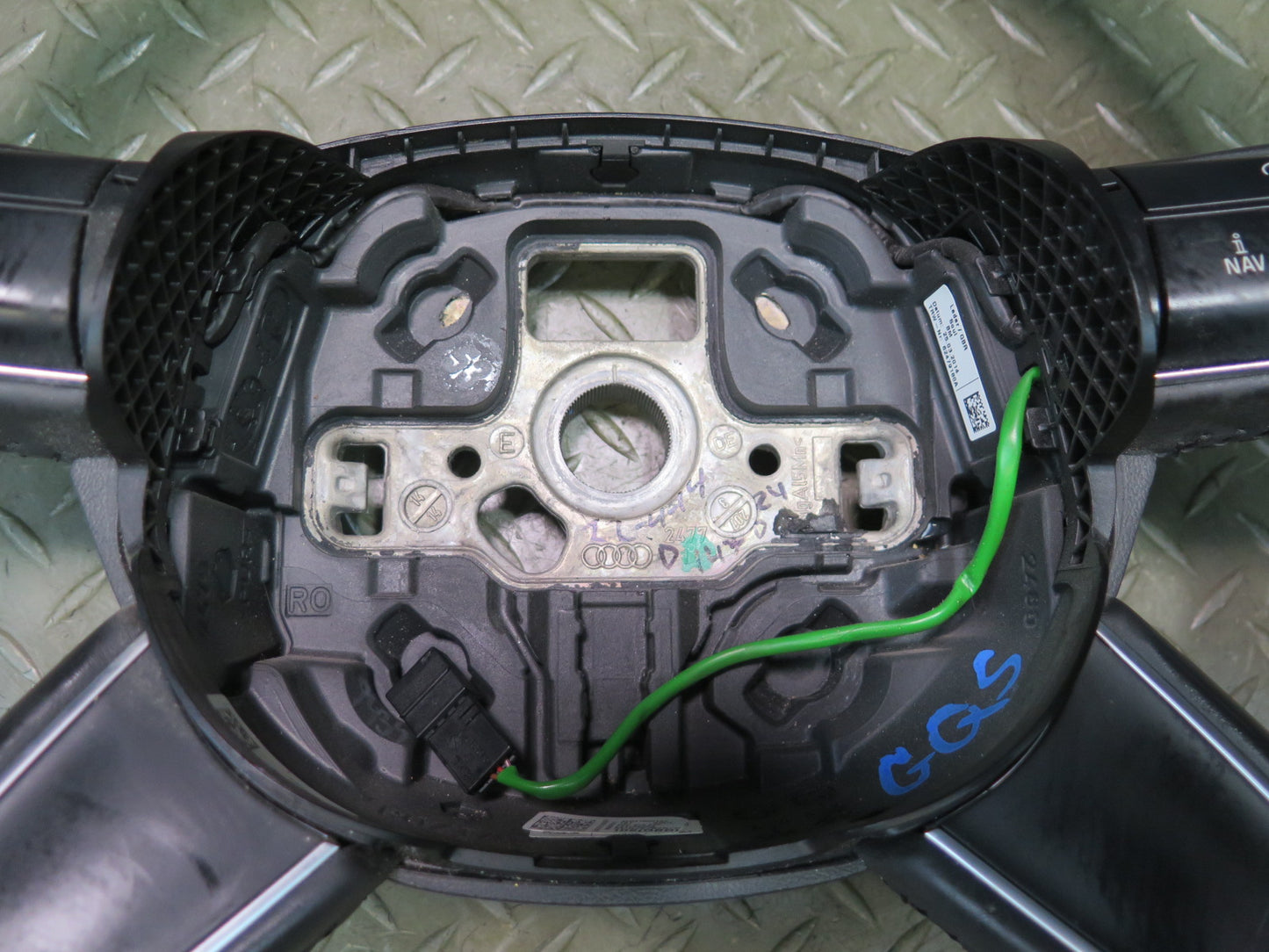 11-15 Audi Q7 4L Leather Steering w Controls Black OEM