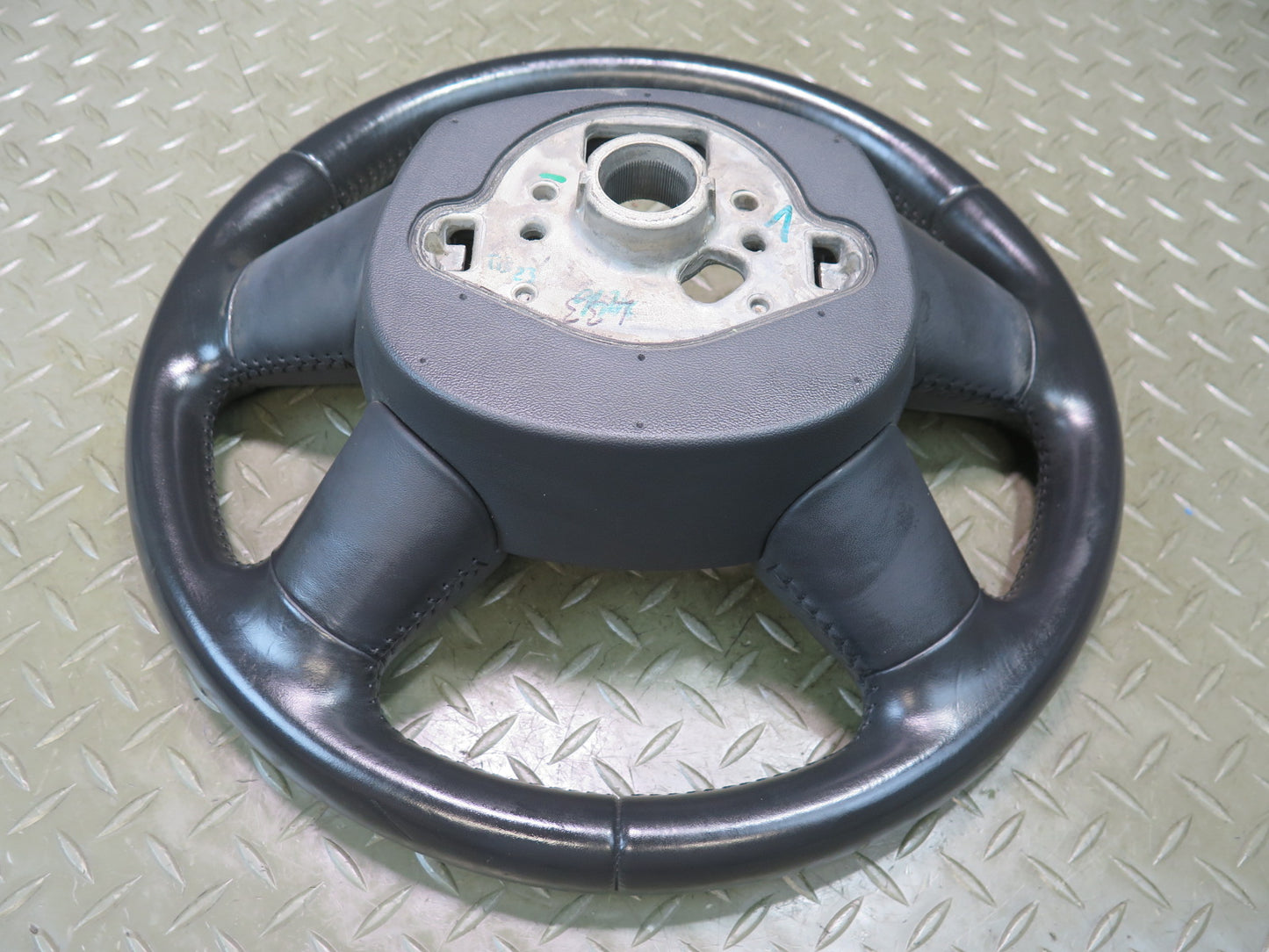 11-15 Audi Q7 4L Leather Steering w Controls Black OEM