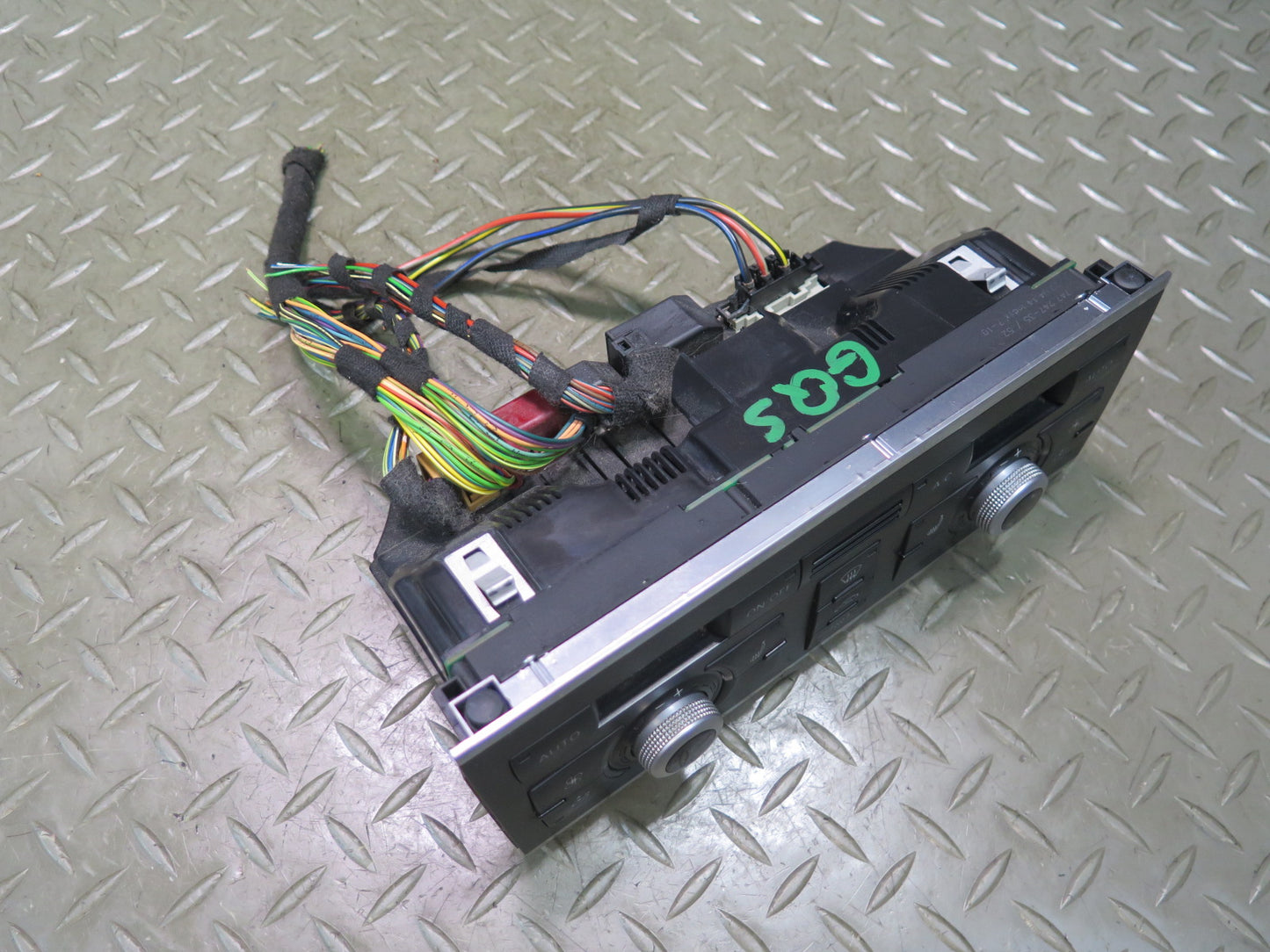 12-15 Audi Q7 4L A/C Heater Climate Control Panel Switch Black 4L0820043AP OEM