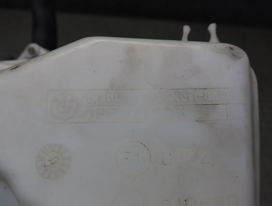 2006-2010 BMW E63 E64 M6 Windshield Washer Fluid Reservoir Tank W/ Pump 7896391
