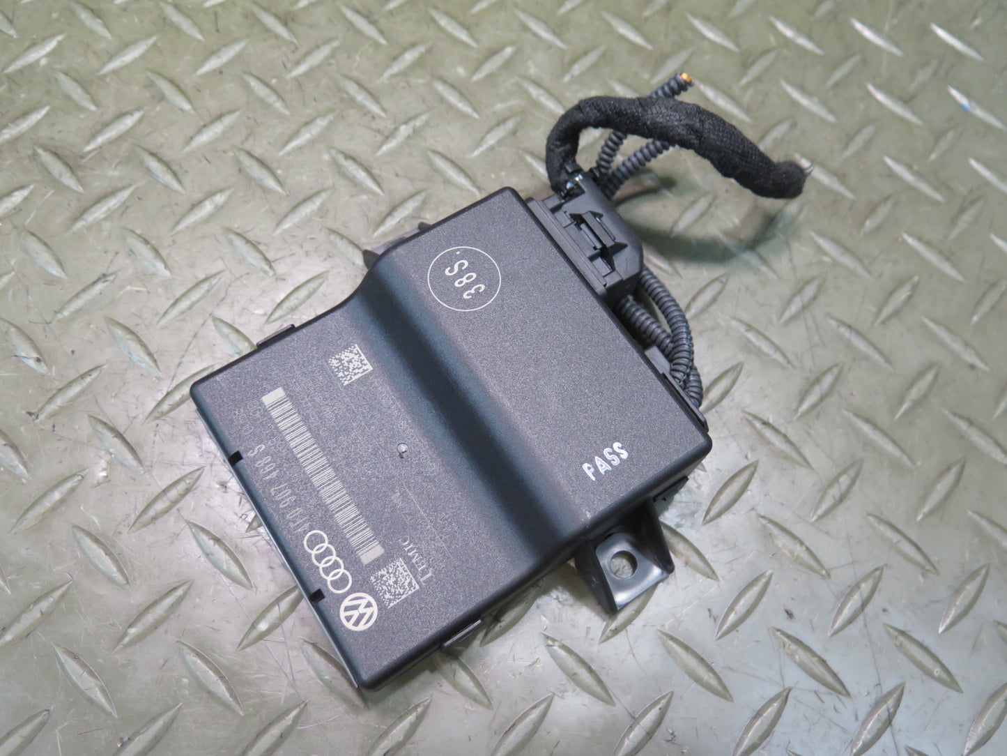 11-15 Audi Q7 4L Central Gateway Control Module 4F0907468S OEM