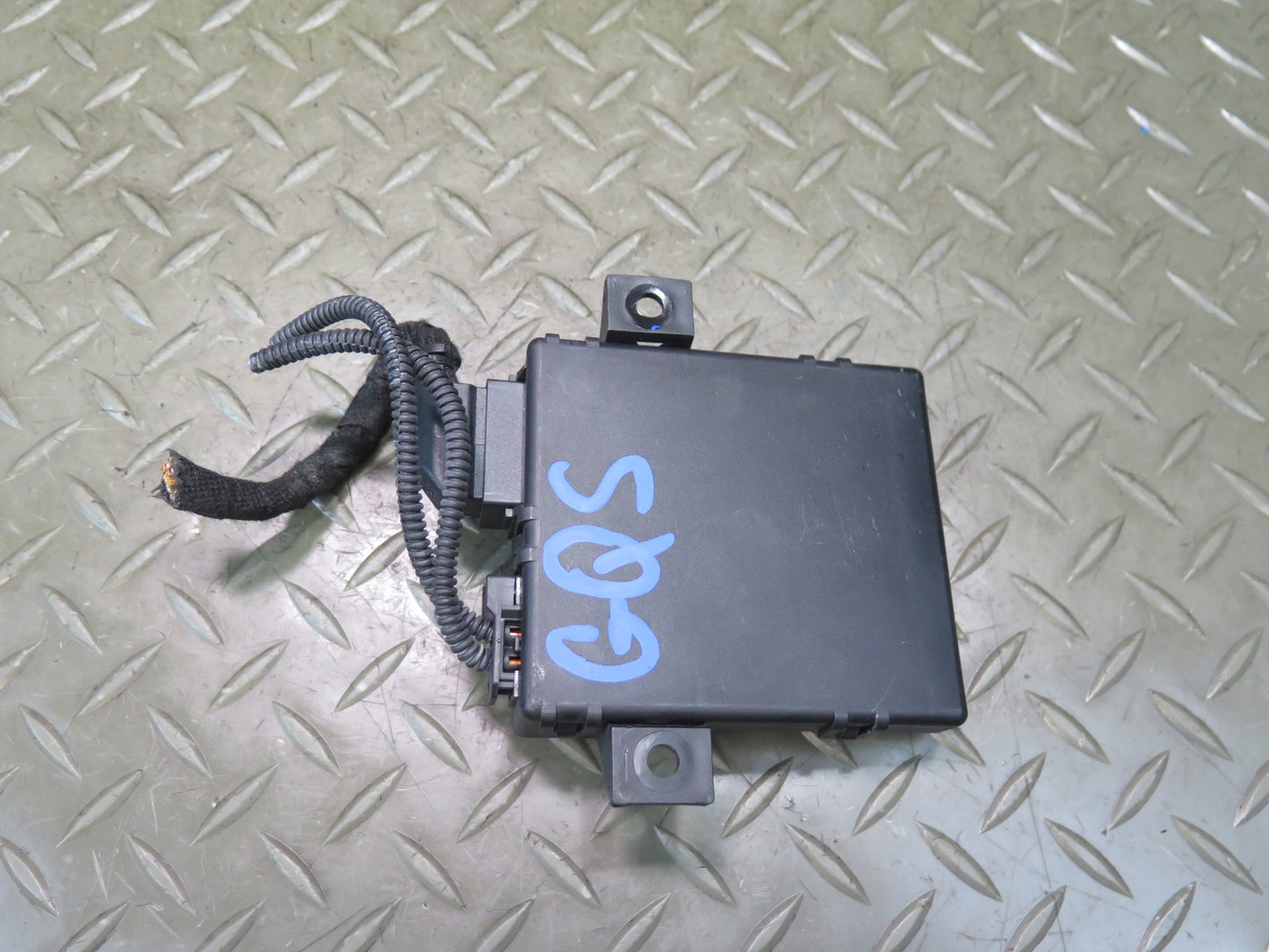 11-15 Audi Q7 4L Central Gateway Control Module 4F0907468S OEM