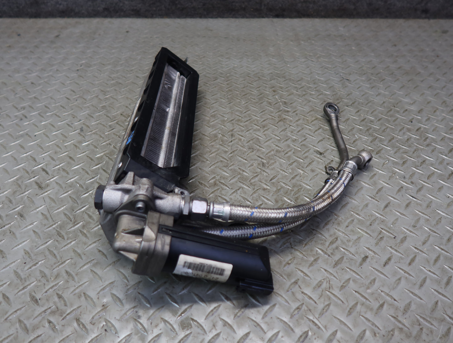 2006-2008 BMW E63 E64 M6 SMG Transmission Oil Cooler Radiator 2470041600