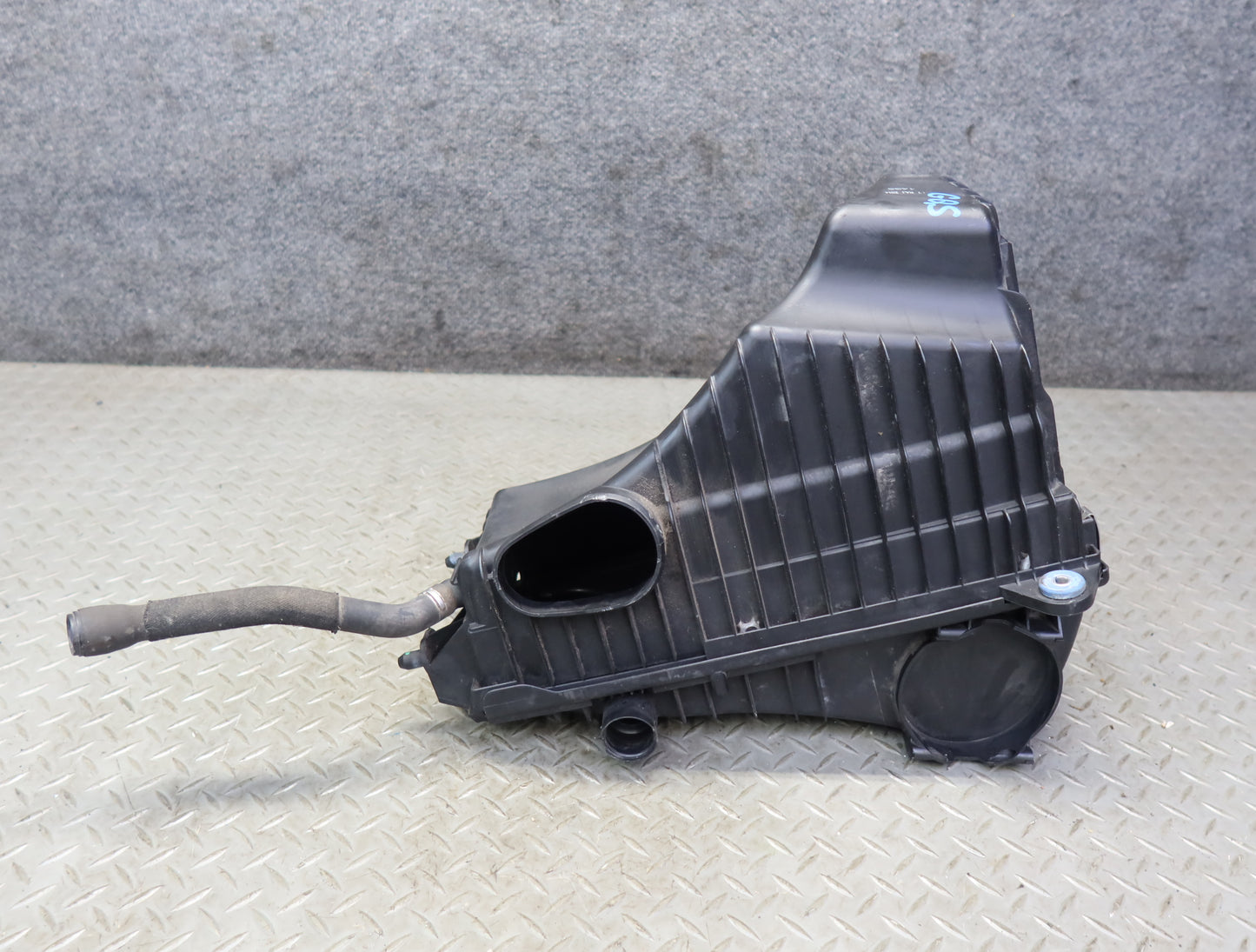 11-15 Audi 4L Q7 3.0L Gas Engine Air Intake Cleaner Filter Box 7L6129601BB OEM
