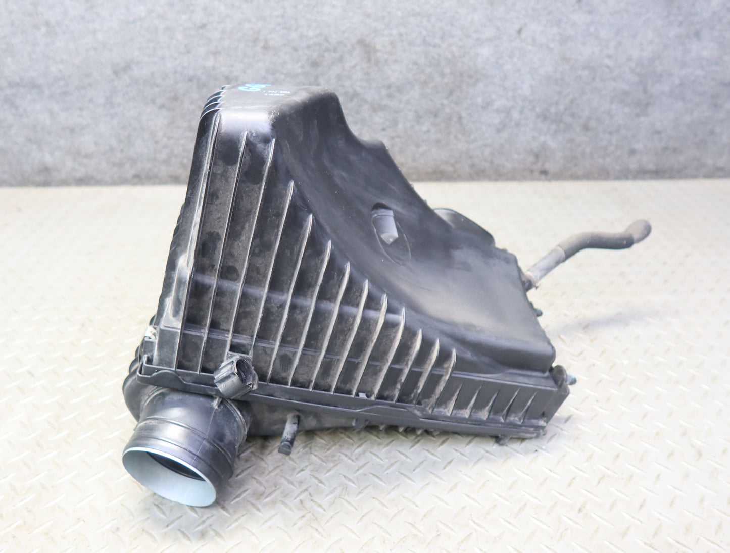 11-15 Audi 4L Q7 3.0L Gas Engine Air Intake Cleaner Filter Box 7L6129601BB OEM