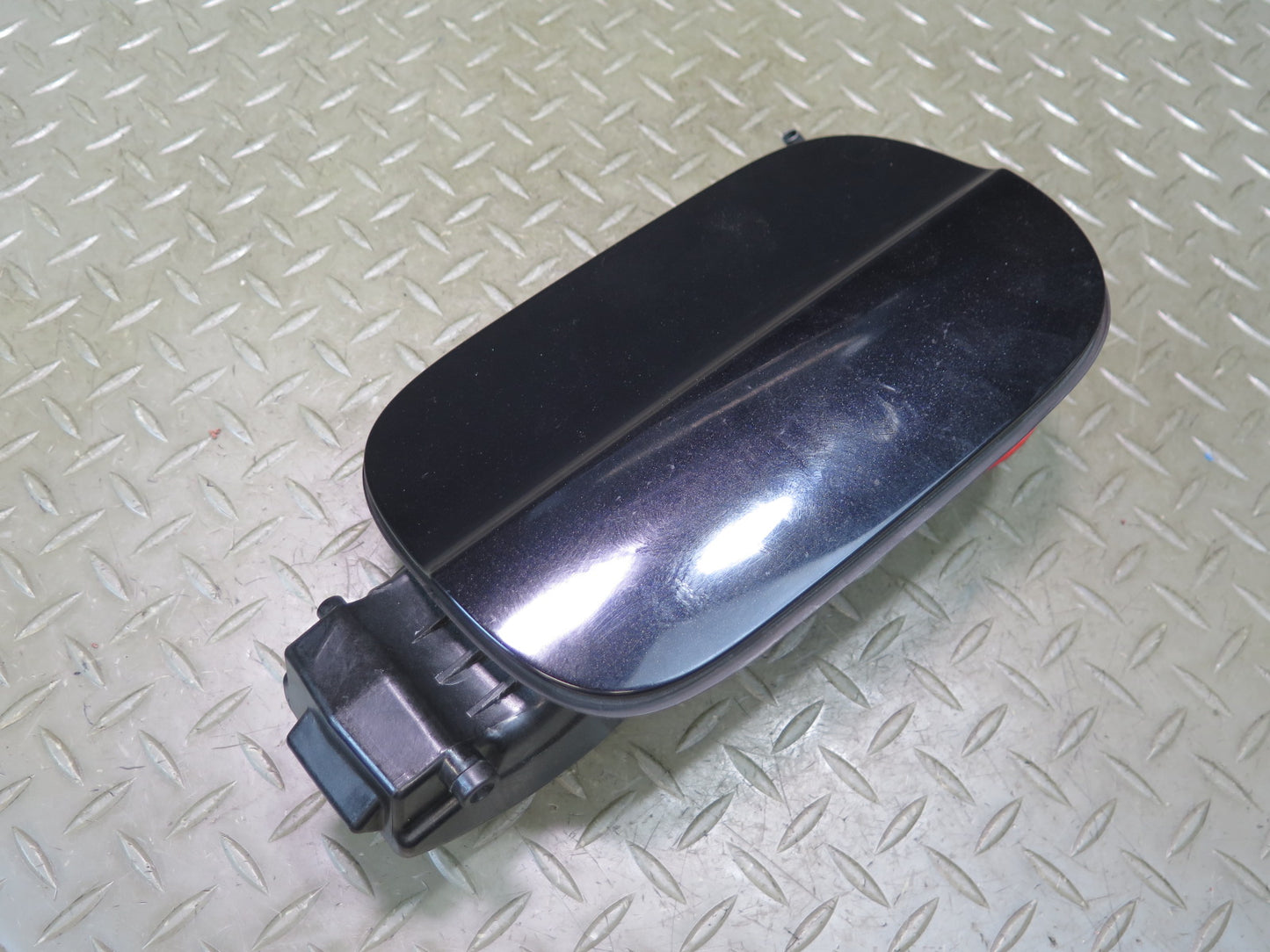 11-15 Audi Q7 4L Fuel Gas Filler Door Lid Cover w Housing Cap Cover Black OEM