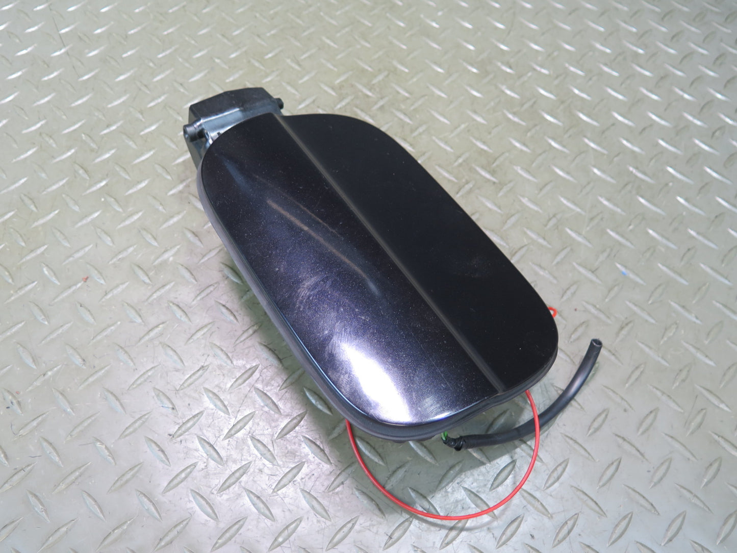 11-15 Audi Q7 4L Fuel Gas Filler Door Lid Cover w Housing Cap Cover Black OEM