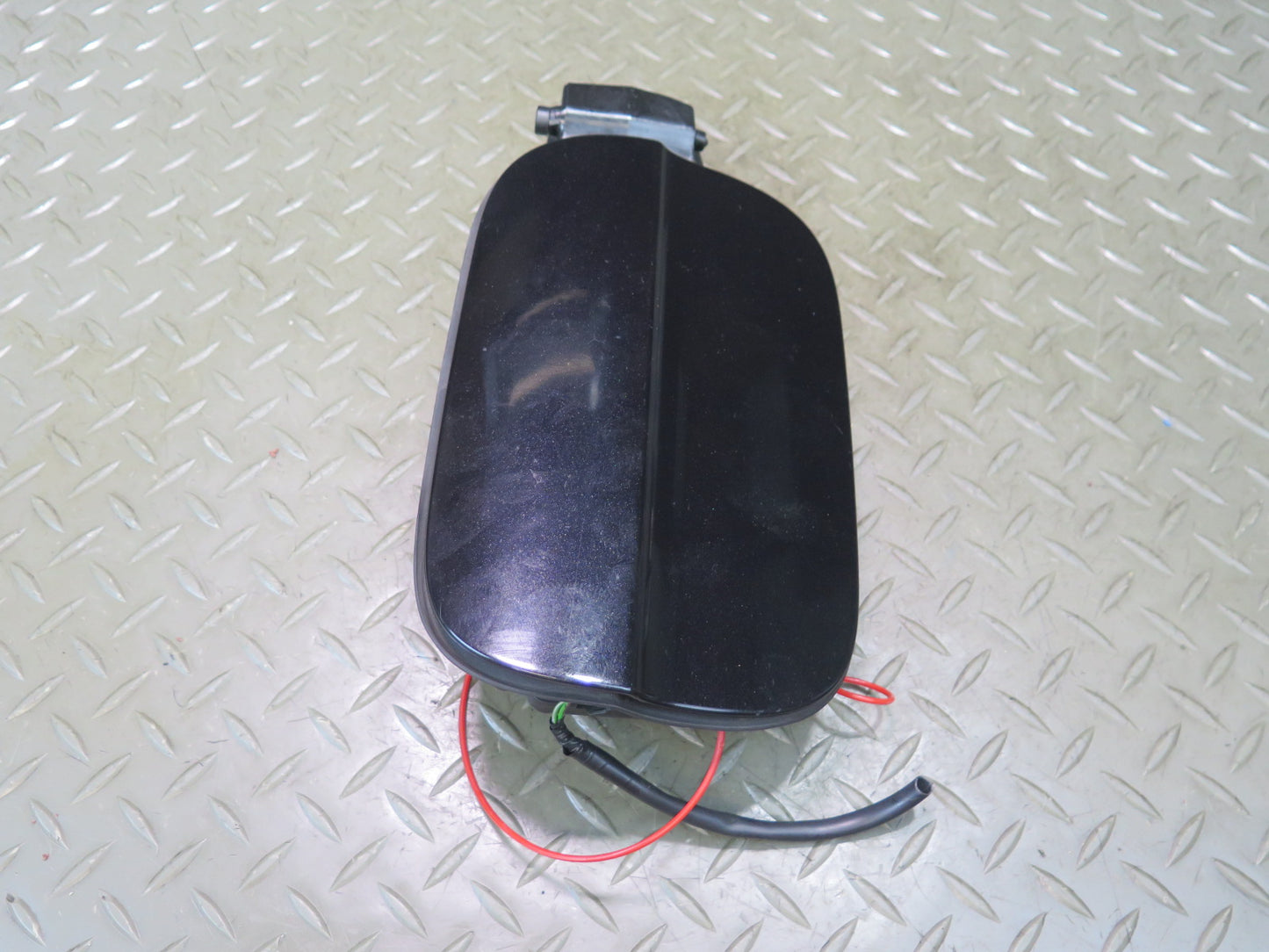 11-15 Audi Q7 4L Fuel Gas Filler Door Lid Cover w Housing Cap Cover Black OEM