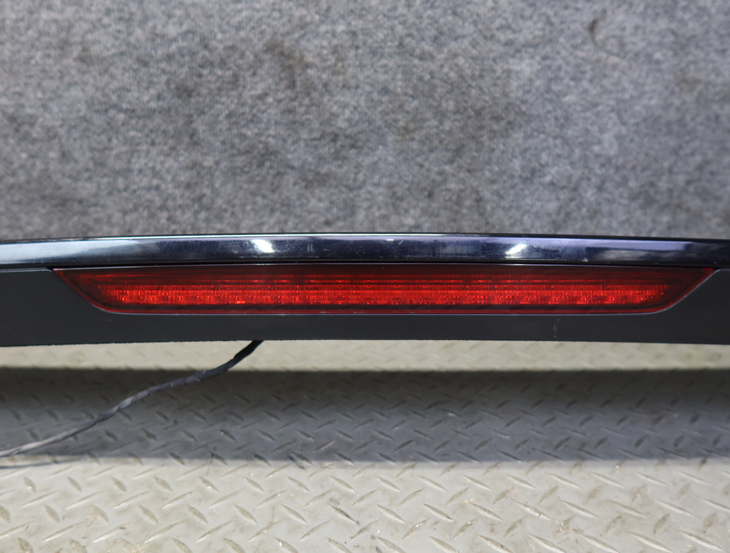 07-15 Audi Q7 4L Rear Tailgate Trunk Lid Spoiler w 3RD Brake Light Black OEM