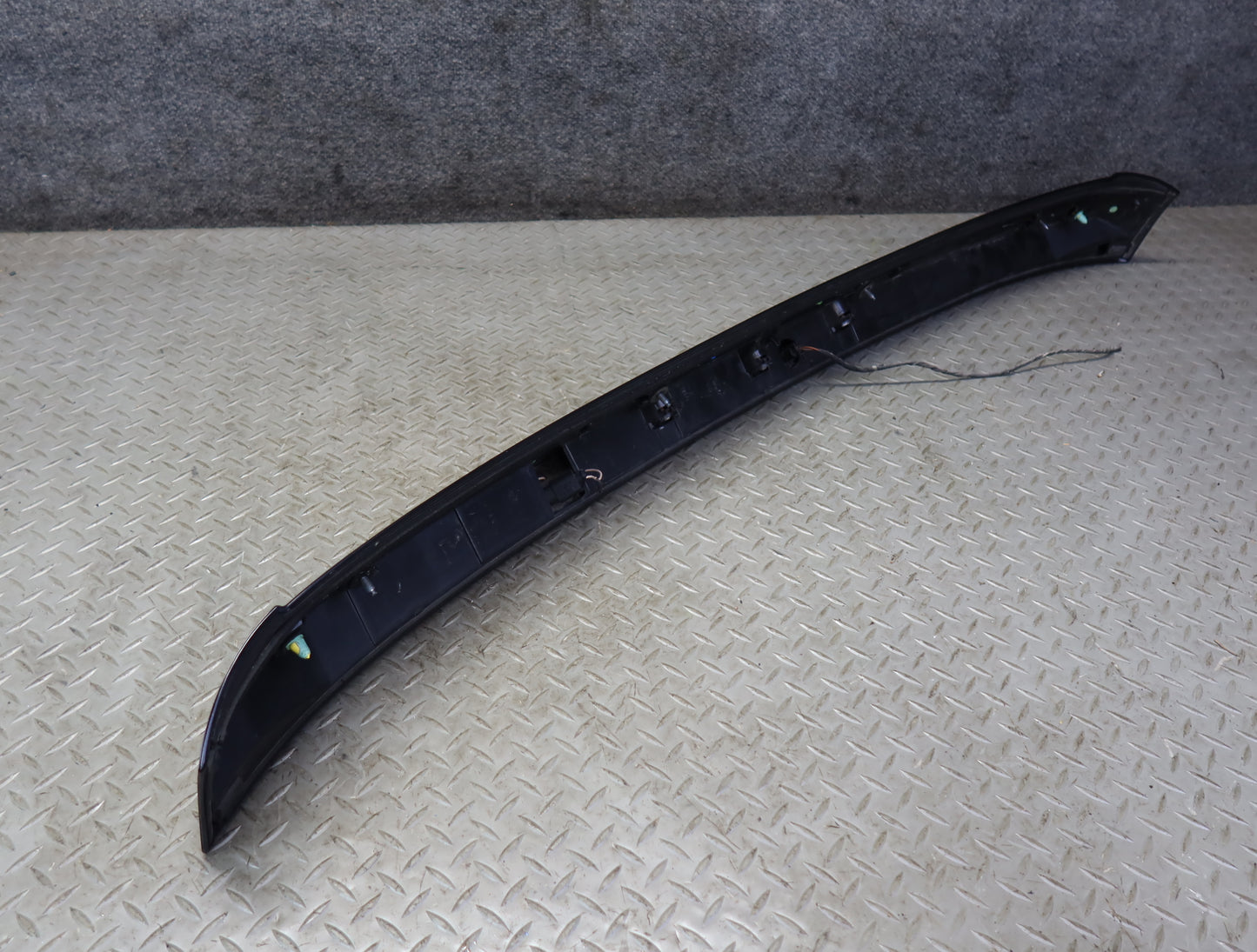 07-15 Audi Q7 4L Rear Tailgate Trunk Lid Spoiler w 3RD Brake Light Black OEM