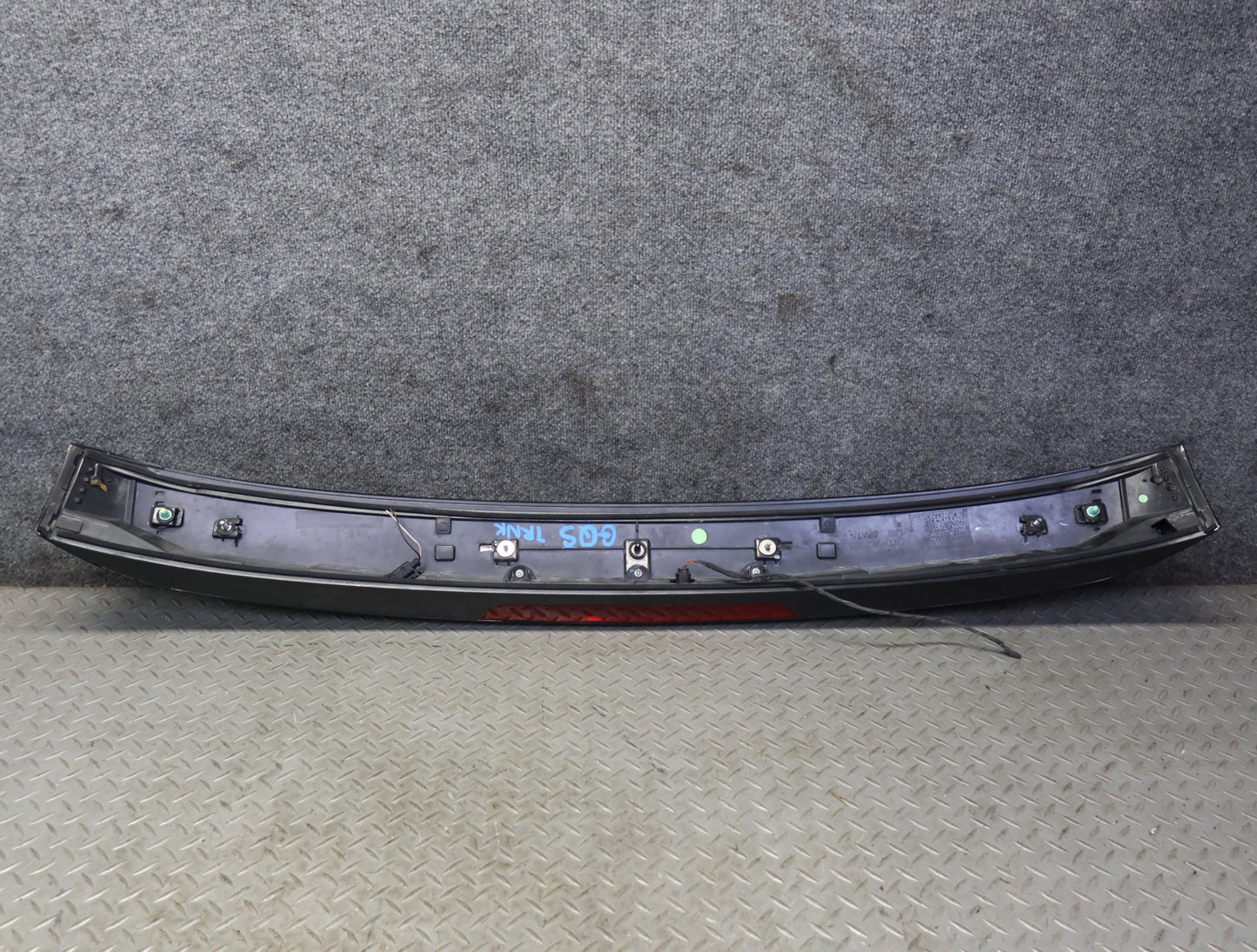 07-15 Audi Q7 4L Rear Tailgate Trunk Lid Spoiler w 3RD Brake Light Black OEM