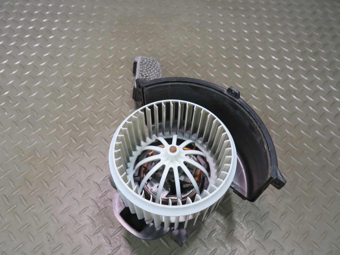 07-15 Audi 4L Q7 Front A/C Heater Blower Fan Motor & Resistor OEM