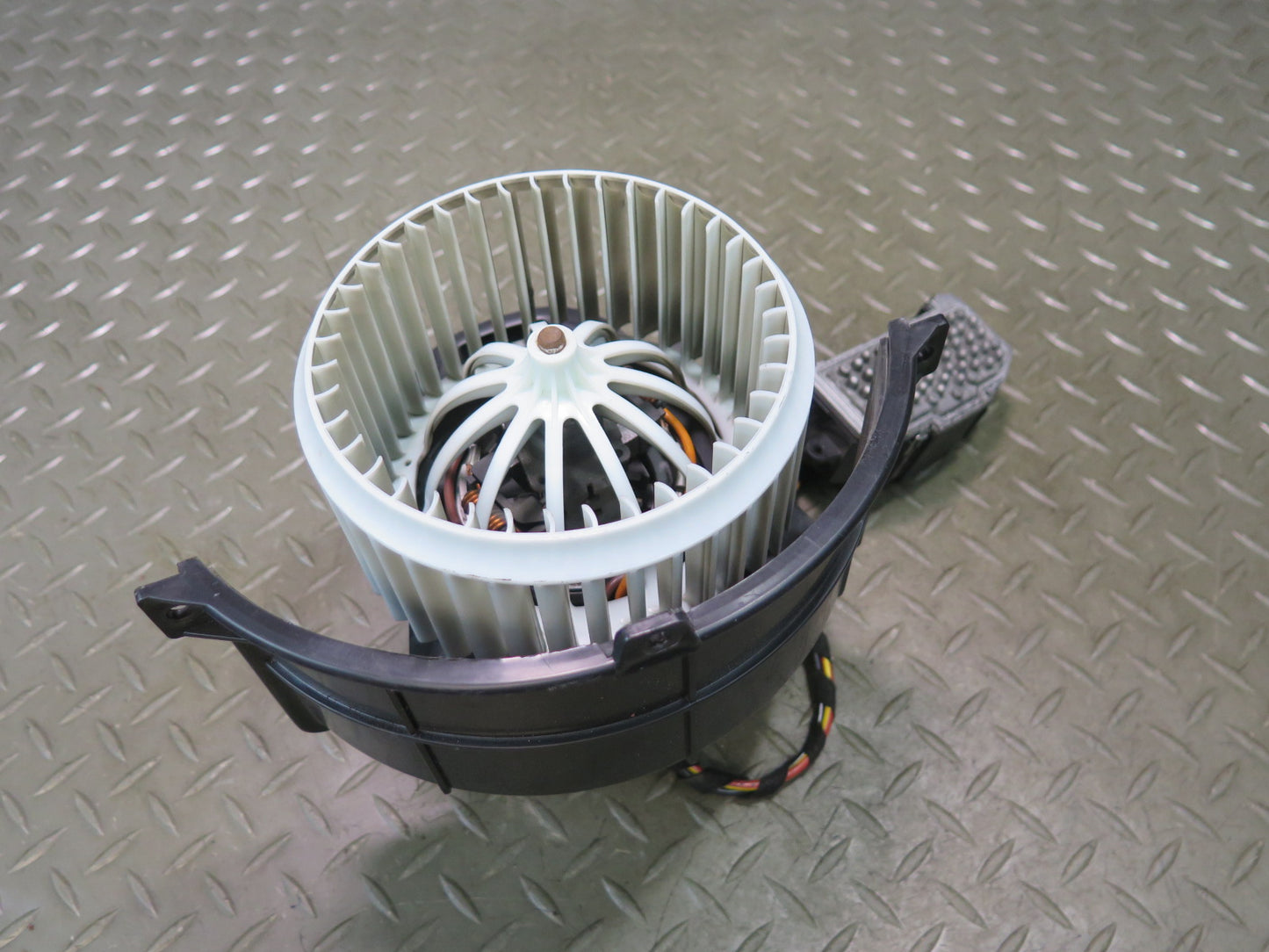 07-15 Audi 4L Q7 Front A/C Heater Blower Fan Motor & Resistor OEM