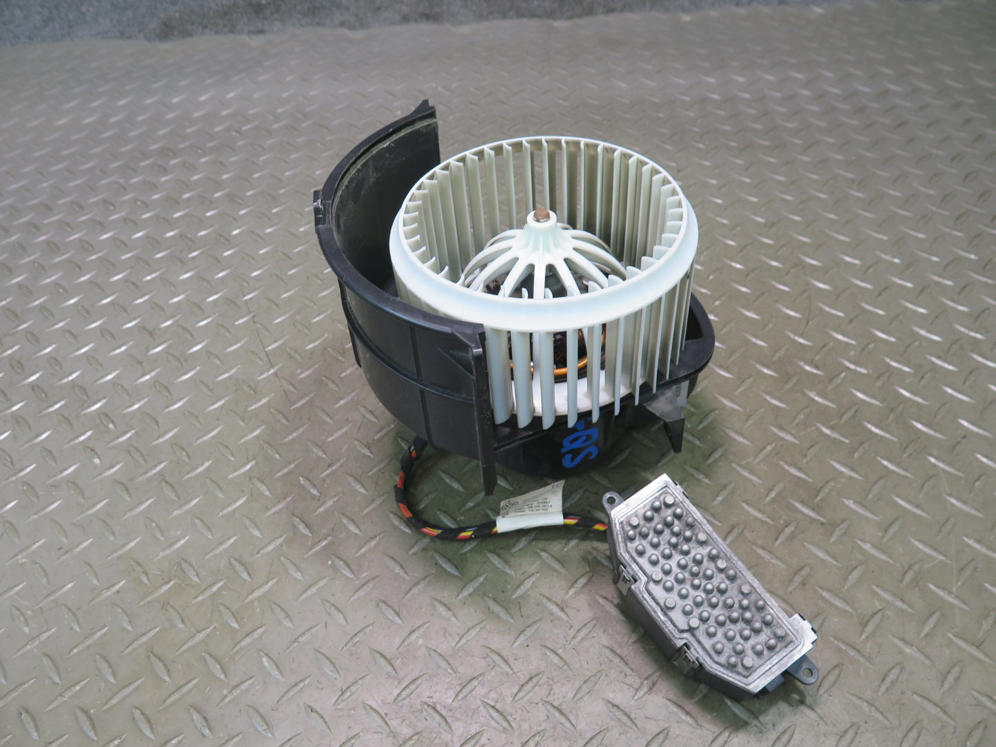 07-15 Audi 4L Q7 Front A/C Heater Blower Fan Motor & Resistor OEM