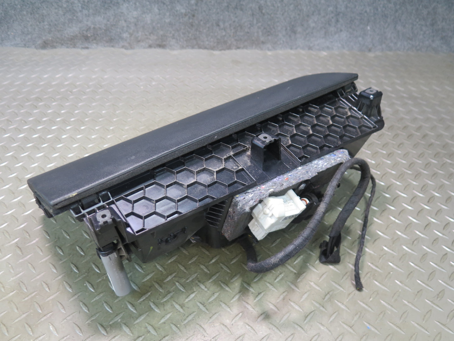 07-15 Audi Q7 4L Front Right Passenger Side Dash Glove Box Compartment OEM