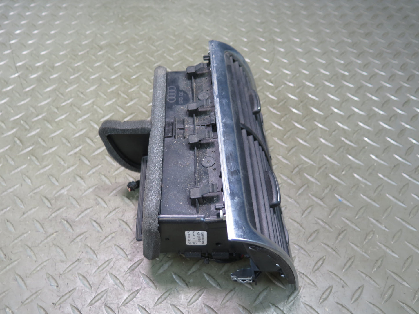 07-15 Audi 4L Q7 Set of 3 Dash Front Left Center Right A/C Air Vent Grille OEM