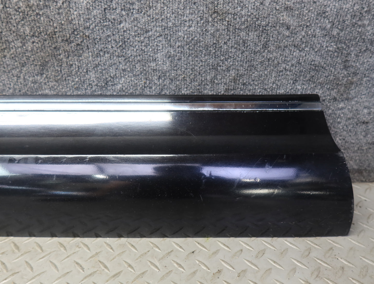 10-15 Audi 4L Q7 Set of 2 Front Left & Right Door Lower Trim Molding Black OEM