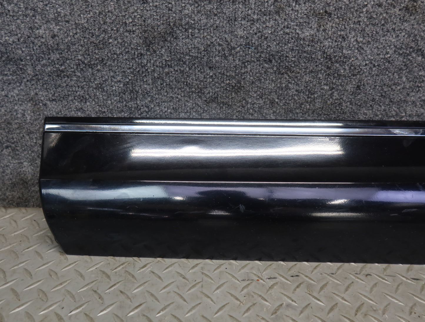 10-15 Audi 4L Q7 Set of 2 Front Left & Right Door Lower Trim Molding Black OEM