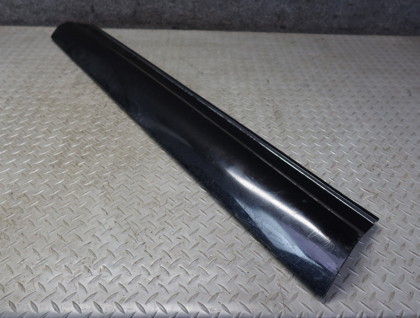 10-15 Audi 4L Q7 Set of 2 Front Left & Right Door Lower Trim Molding Black OEM