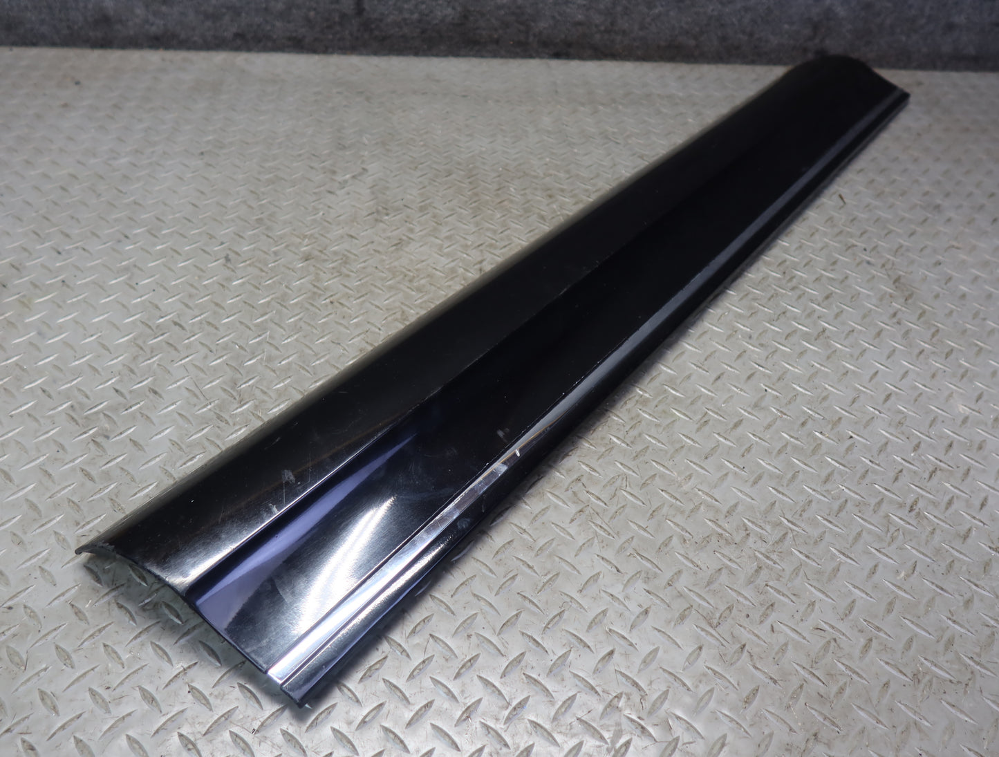 10-15 Audi 4L Q7 Set of 2 Front Left & Right Door Lower Trim Molding Black OEM