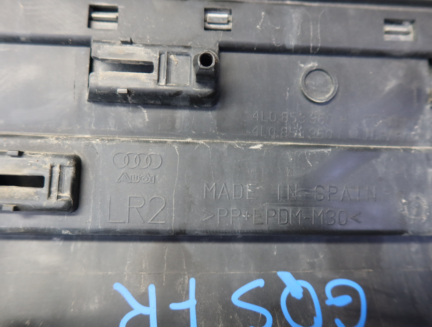 10-15 Audi 4L Q7 Set of 2 Front Left & Right Door Lower Trim Molding Black OEM