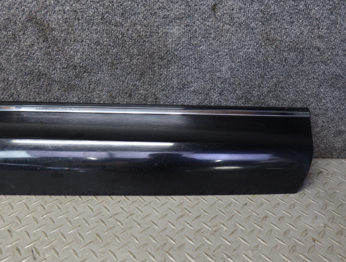 10-15 Audi 4L Q7 Set of 2 Front Left & Right Door Lower Trim Molding Black OEM