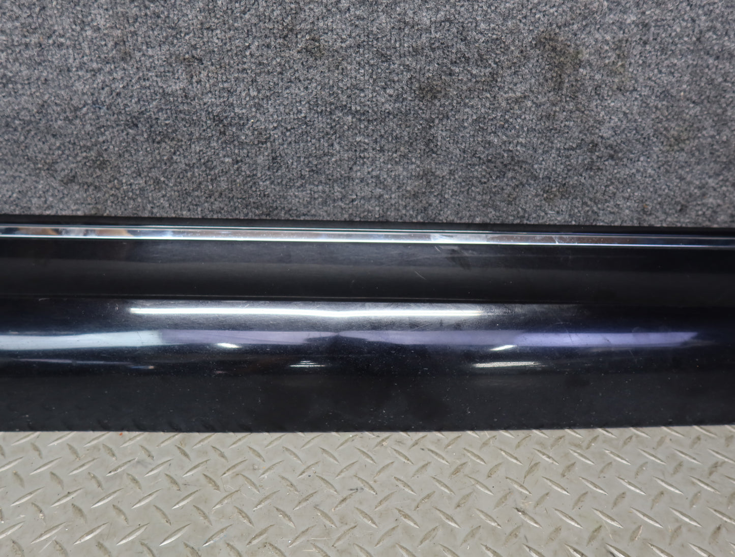 10-15 Audi 4L Q7 Set of 2 Front Left & Right Door Lower Trim Molding Black OEM