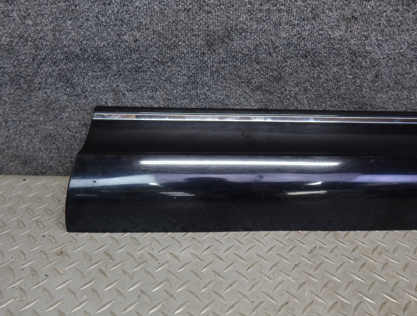 10-15 Audi 4L Q7 Set of 2 Front Left & Right Door Lower Trim Molding Black OEM
