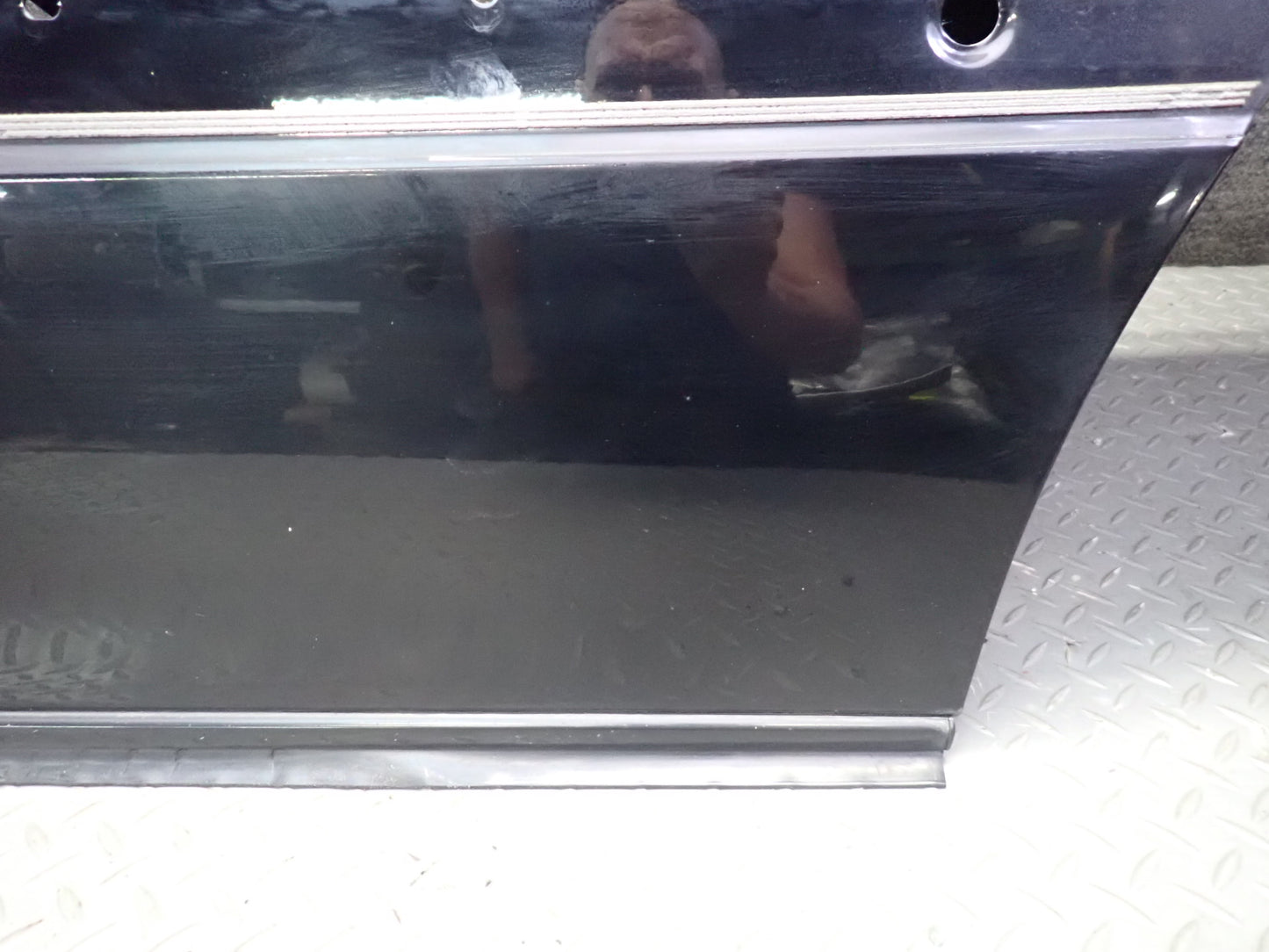 99-01 Toyota Crown JZS175 Sedan Rear Left Door Shell Panel Black OEM