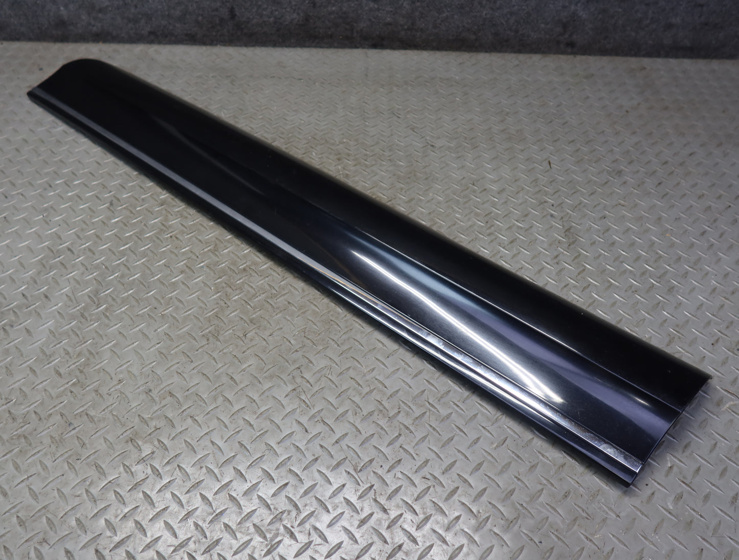 10-15 Audi 4L Q7 Set of 2 Front Left & Right Door Lower Trim Molding Black OEM