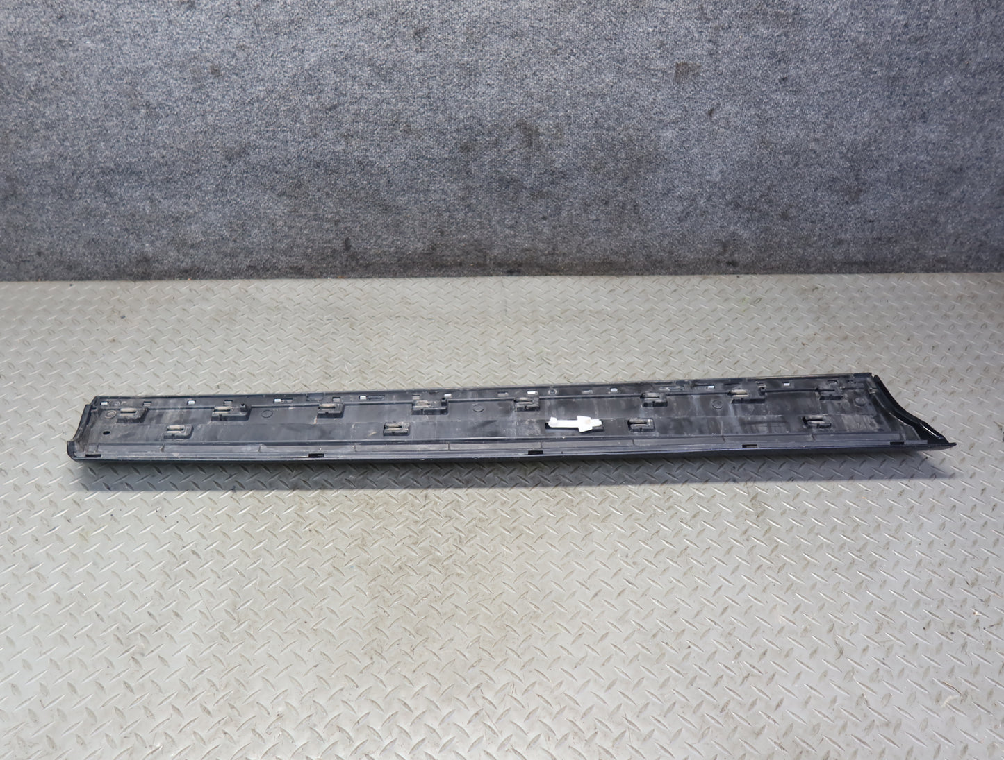 10-15 Audi 4L Q7 Set of 2 Front Left & Right Door Lower Trim Molding Black OEM