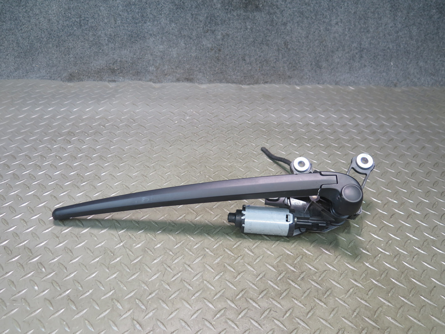 07-15 Audi 4L Q7 Rear Tailgate Liftgate Wiper Arm w Motor 8E9955711E OEM
