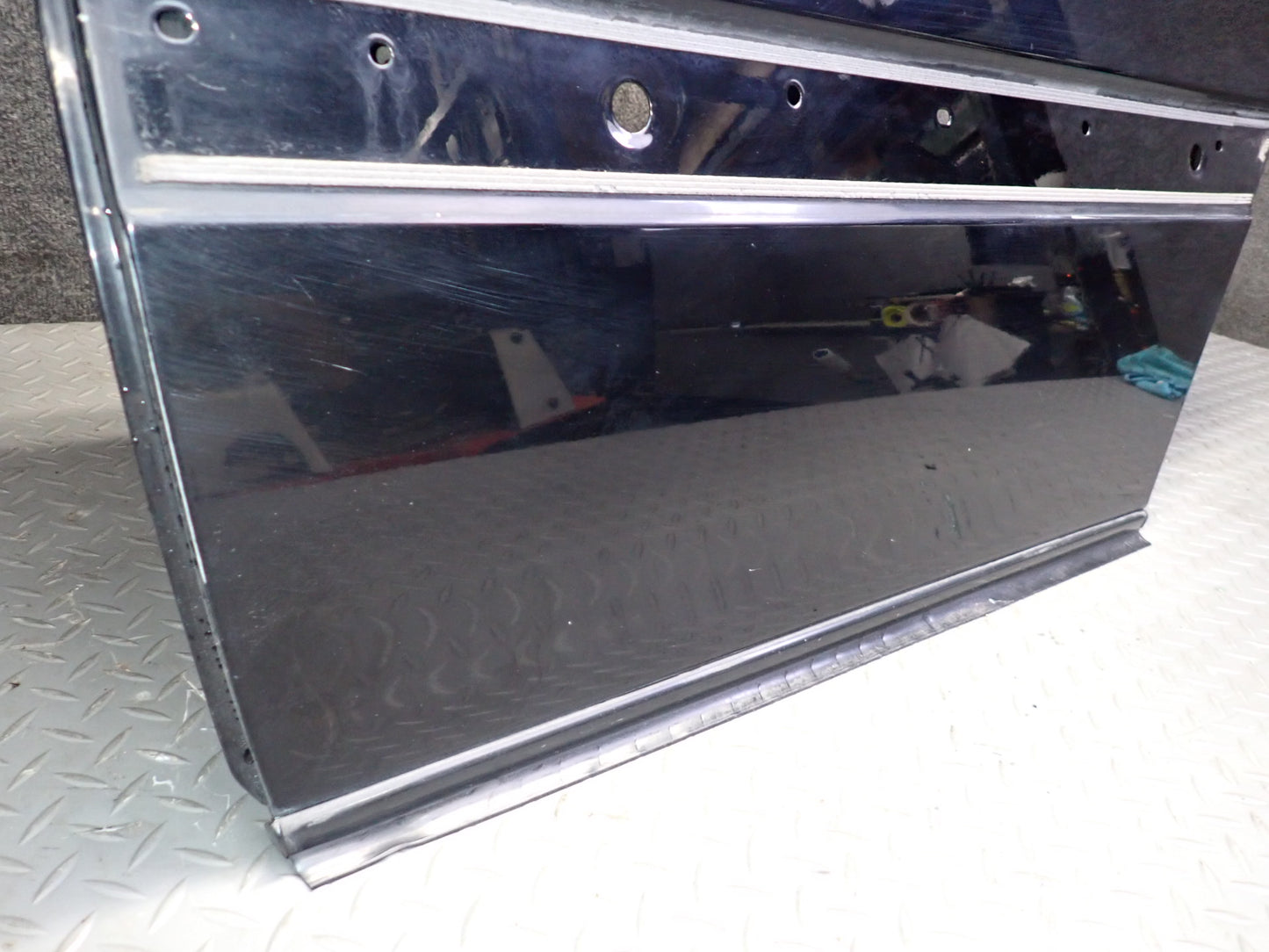 99-01 Toyota Crown JZS175 Sedan Rear Left Door Shell Panel Black OEM