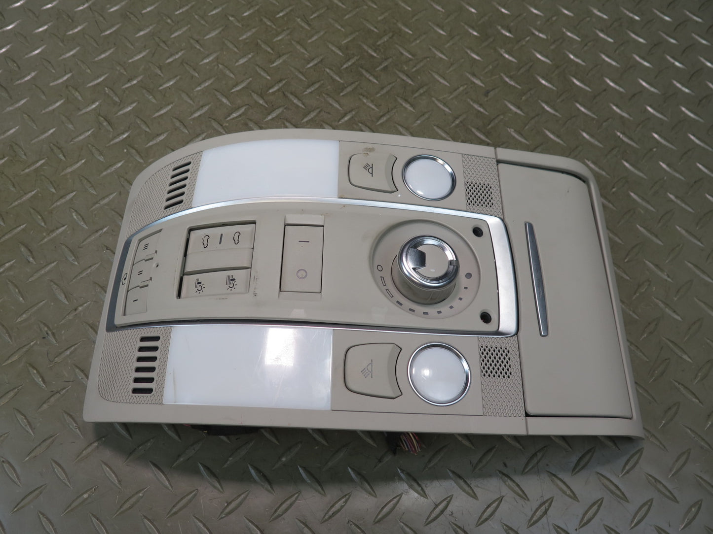 07-15 Audi 4L Q7 Overhead Console Dome Reading Light w Sunroof 4L0947135R OEM