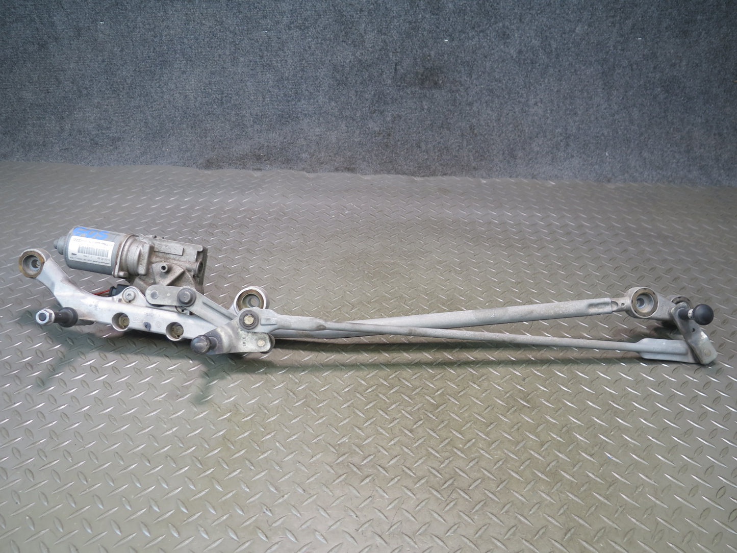 07-15 Audi 4L Q7 Windshield Wiper Transmission Linkage w Motor 4L1955119A OEM