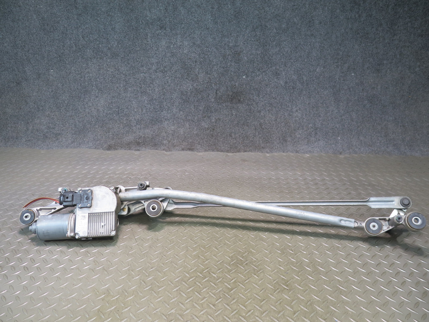 07-15 Audi 4L Q7 Windshield Wiper Transmission Linkage w Motor 4L1955119A OEM