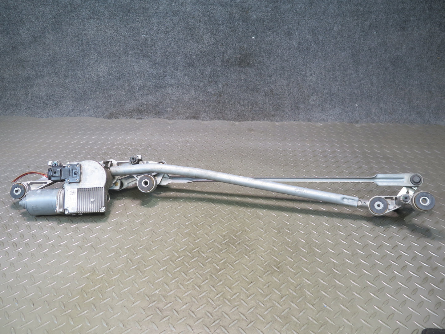 07-15 Audi 4L Q7 Windshield Wiper Transmission Linkage w Motor 4L1955119A OEM