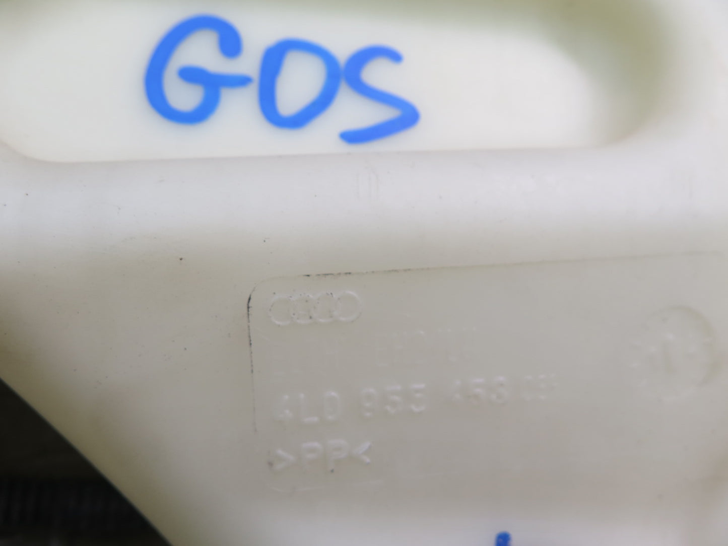 07-15 Audi 4L Q7 Windshield Washer Fluid Reservoir Tank Filler Neck Pumps OEM
