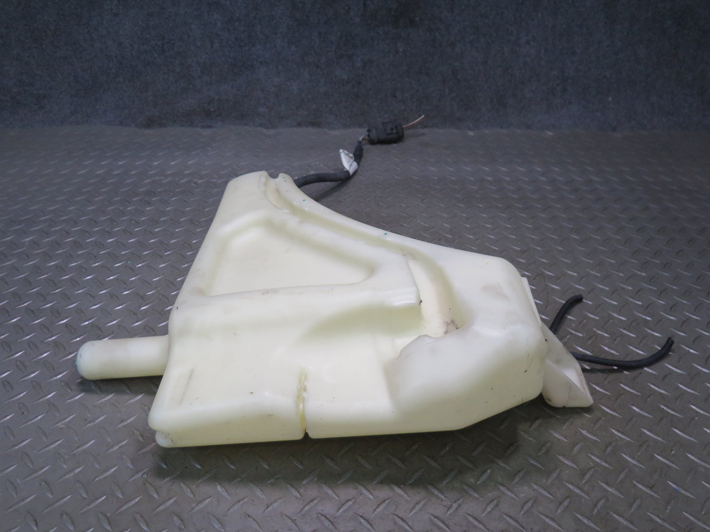 07-15 Audi 4L Q7 Windshield Washer Fluid Reservoir Tank Filler Neck Pumps OEM